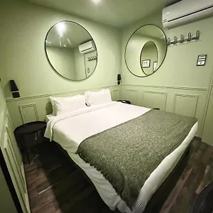 2* Отель De Berne