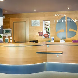 Loreak 3*, Baiona França
